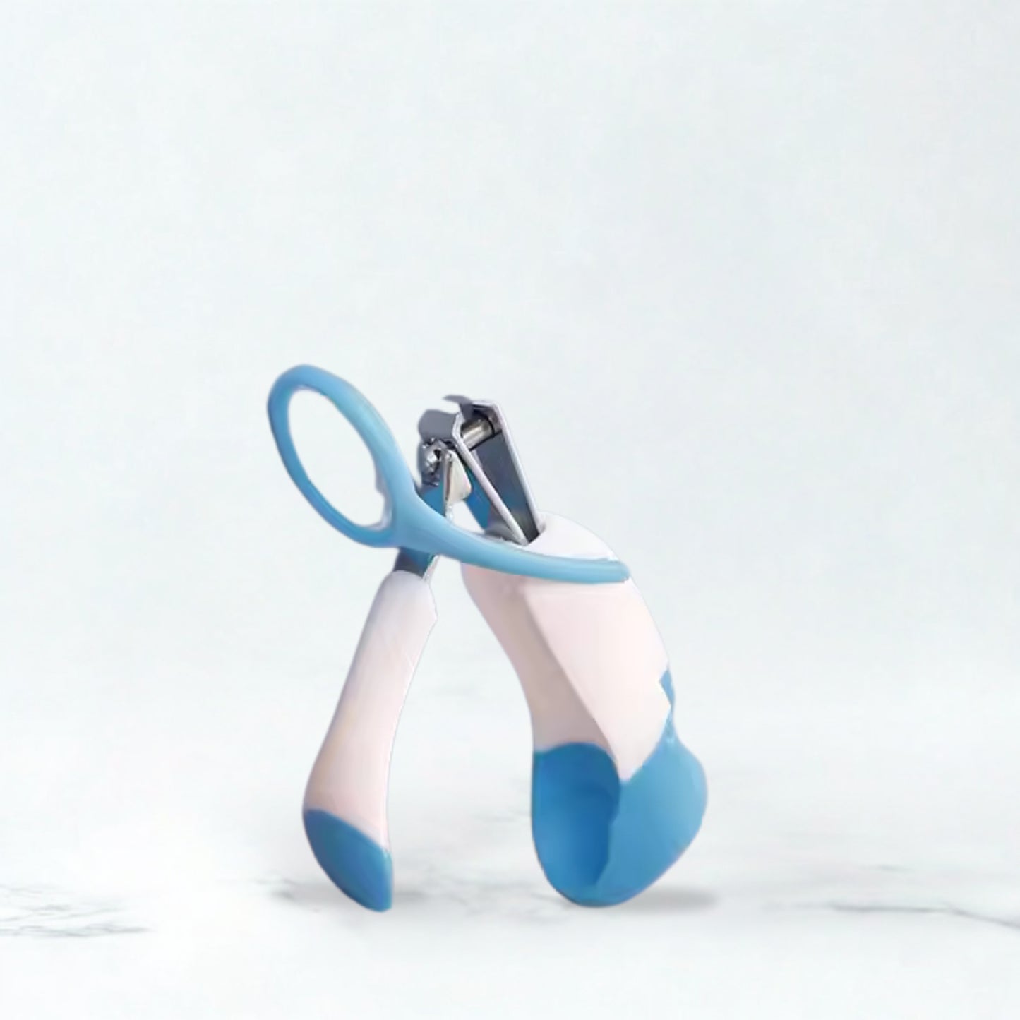 FISH Nail Cutter with Magnifying Glass