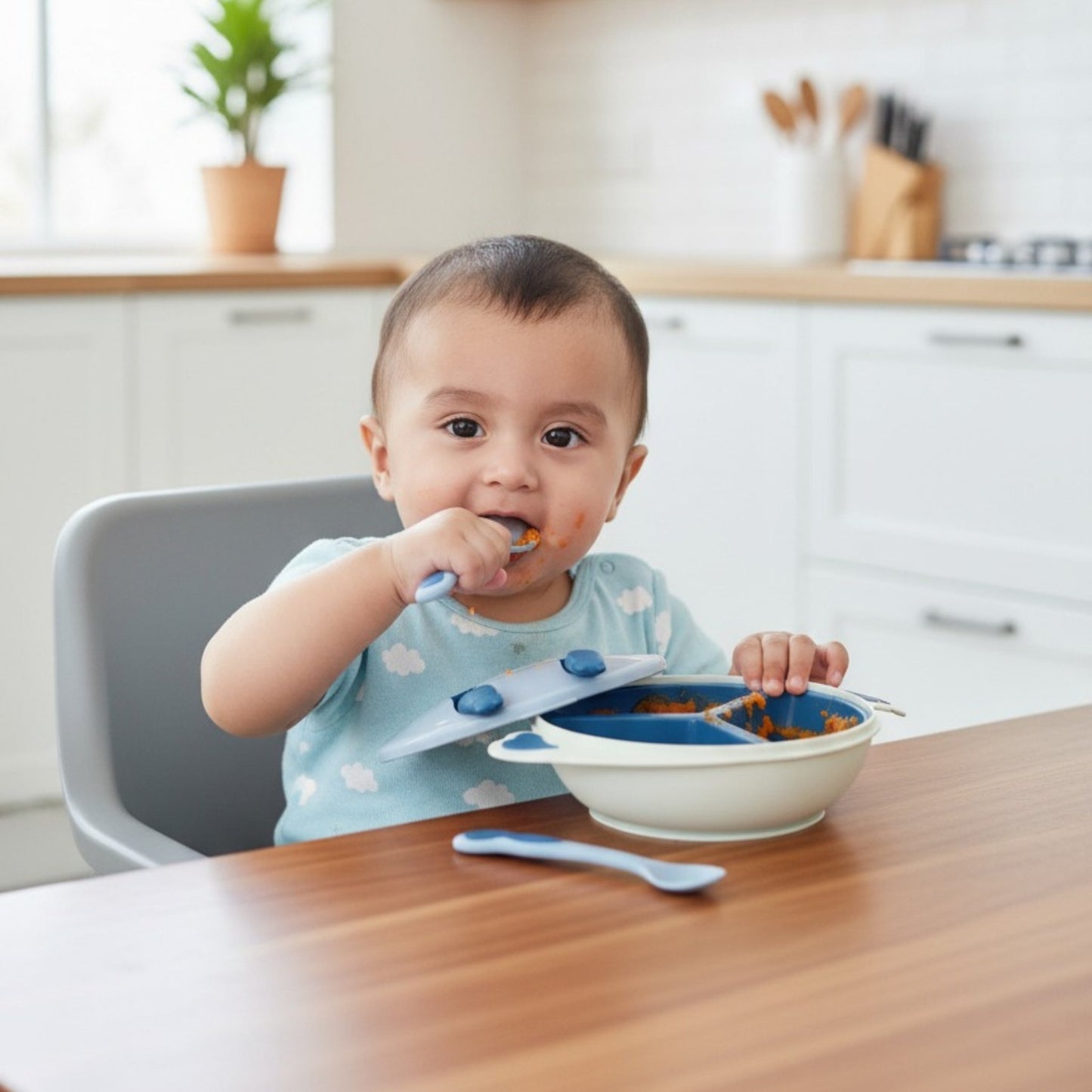 MINITREE Plastic Feeding Bowl with Spoon