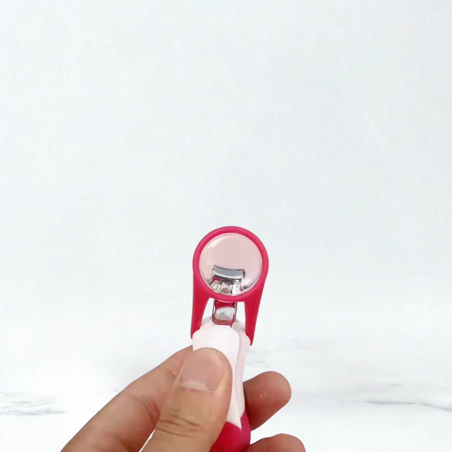 FISH Nail Cutter with Magnifying Glass