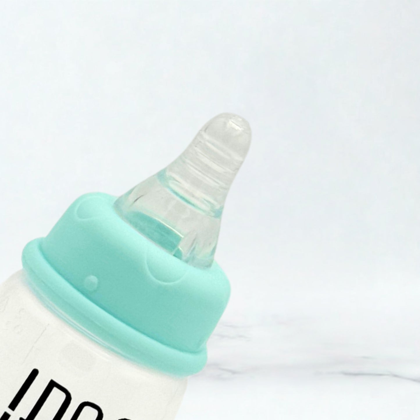 IPSA Regular Baby Feeder 60ml/2oz