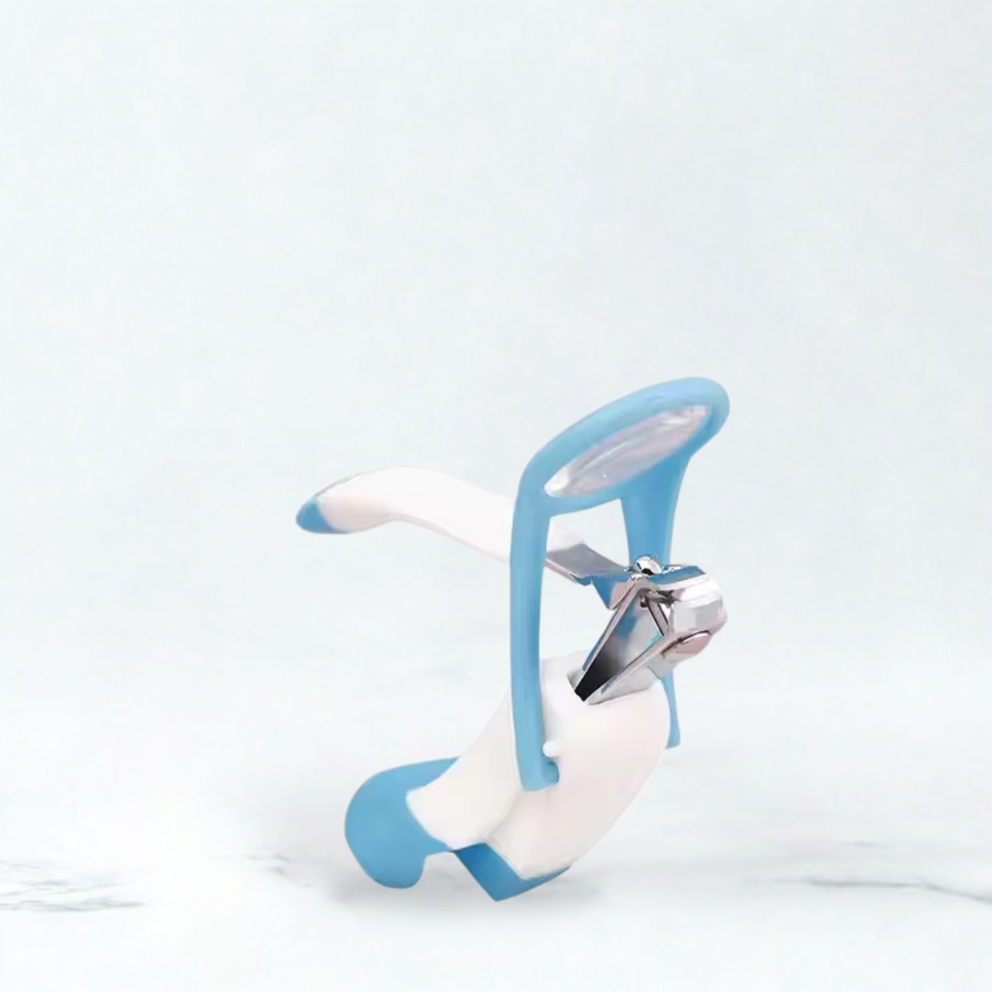 FISH Nail Cutter with Magnifying Glass